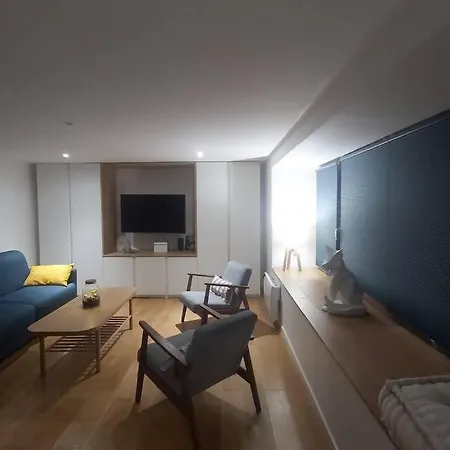 La Loge Des Volcans - Vue Puy De Dome Apartment Saint-Genes-Champanelle
